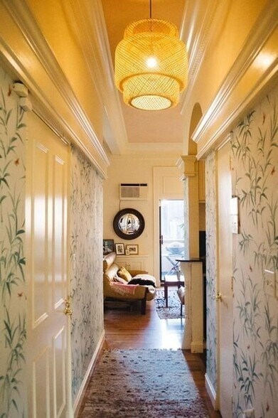 Building Photo - 209 W Newton St