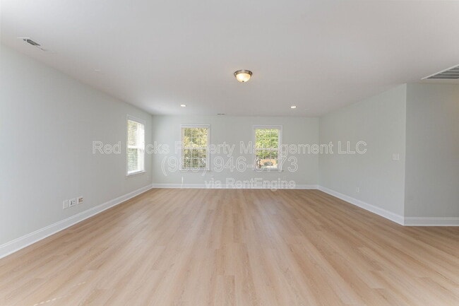 Building Photo - 139 Brackenbury Ln