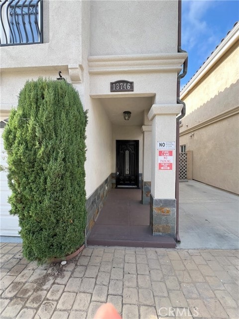 Building Photo - 13746 Cordary Ave