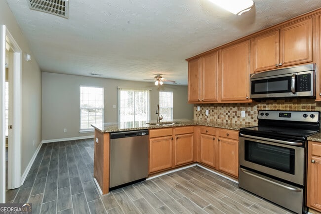 Building Photo - 4287 Sanders Rd