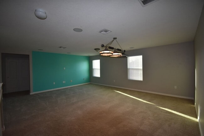 Building Photo - 4 Bed/3.5 Bath, Pool and Waterfront home, ...