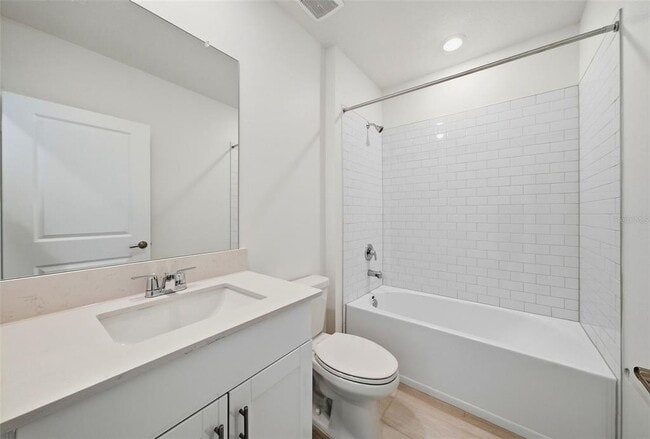 Building Photo - 9820 Feaster Dr