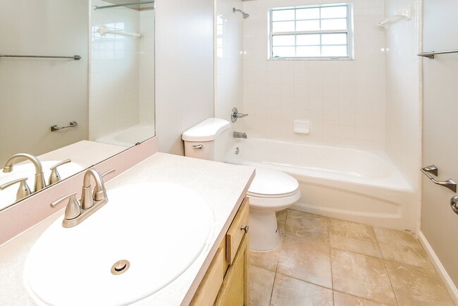 Building Photo - 7686 Fawn Lake Dr S