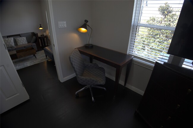 Building Photo - 2824 Blodgett St