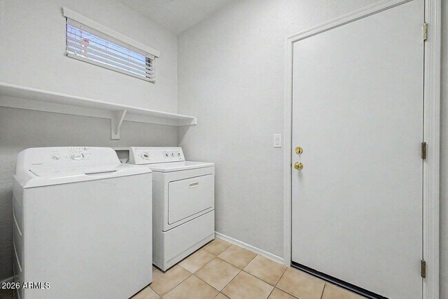 Building Photo - 42108 N Anthem Heights Dr