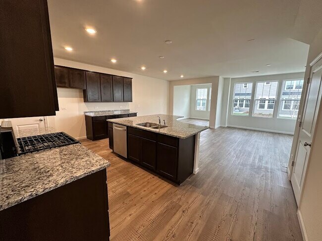 Building Photo - 659 Switchgrass Wy