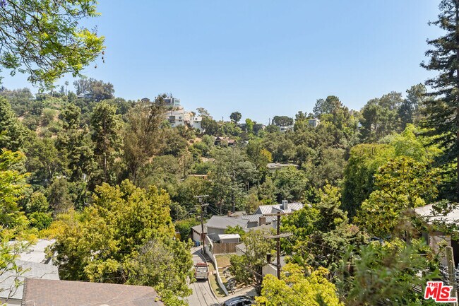 Building Photo - 8781 Lookout Mountain Ave