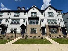 Building Photo - 551 Silver Star Blvd