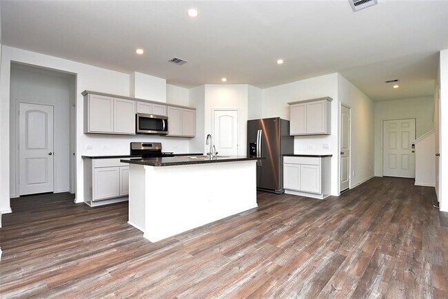Building Photo - 24311 Saddlestone Green Dr