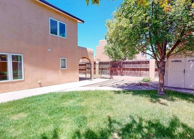Building Photo - 3254 Nizhoni Dr