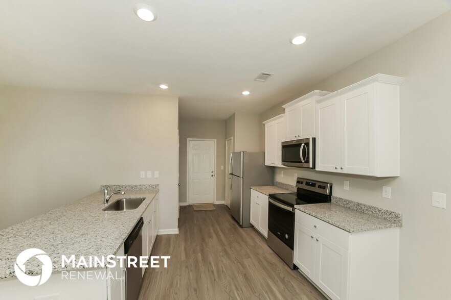 Building Photo - 531 Firethorn Ct