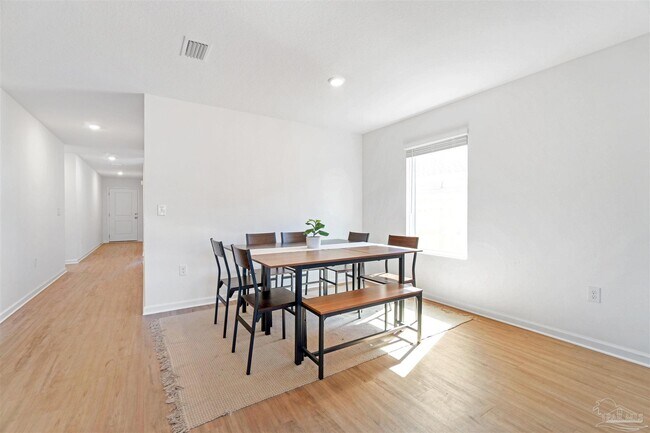 Building Photo - 4635 Carlstrom Ln