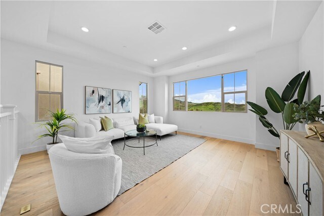 Building Photo - 206 Collino