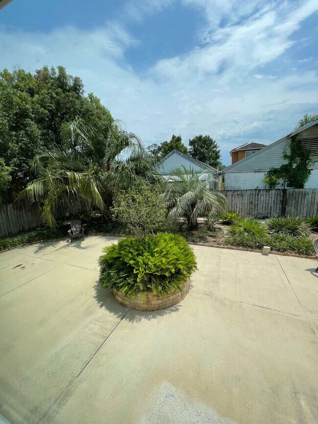 Building Photo - 6208 S Rocheblave St