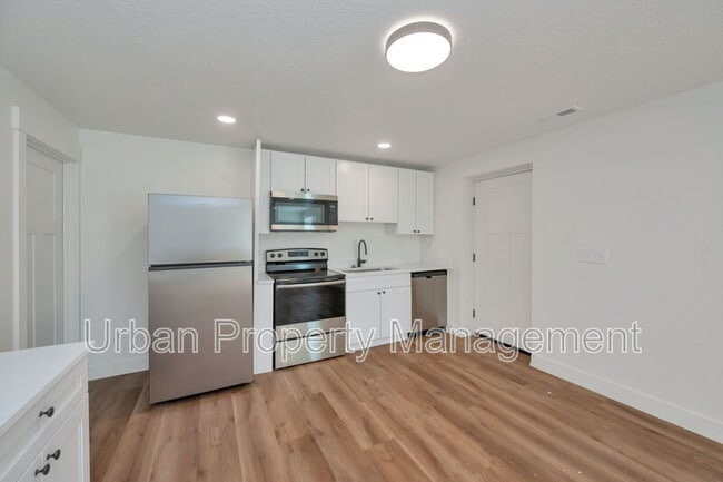 Building Photo - 4011 Serenity Ln