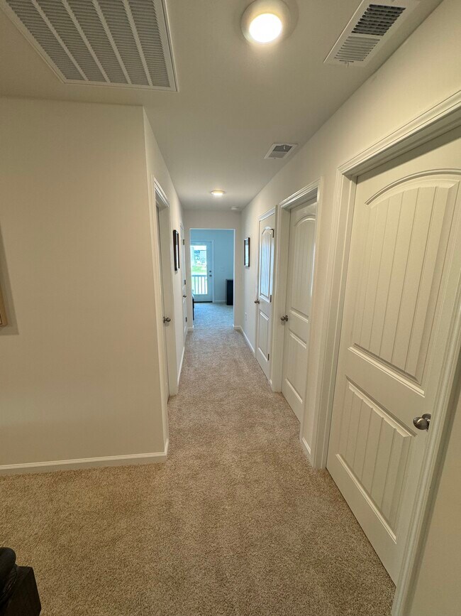 Building Photo - 5435 Shelly Lynn Dr