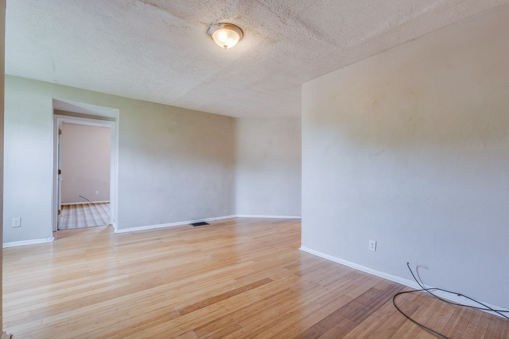 Building Photo - 1028 E Warrington Ave