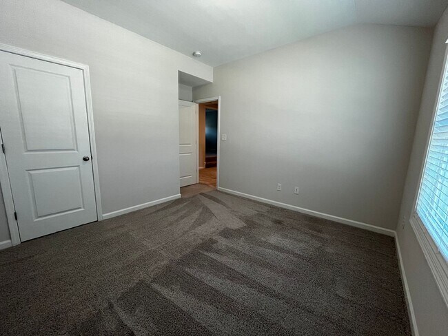 Building Photo - 311 Shoshone Cir
