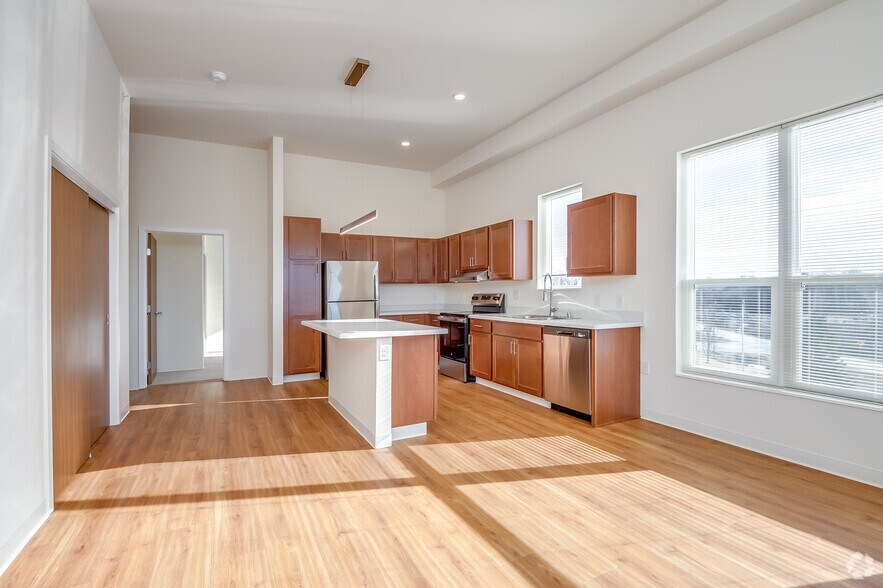 2BR, 1BA - 986SF - Living Room - The Preserve