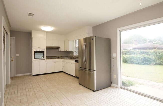 Building Photo - 315 Sudduth Cir NE