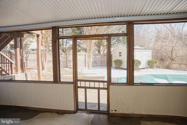 Building Photo - 6902 Tower of London Dr