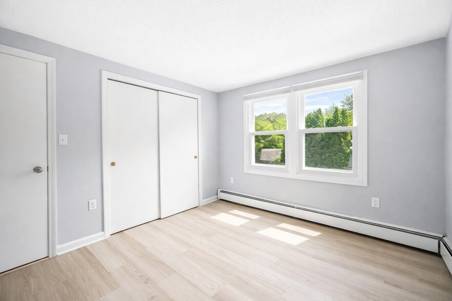 Versatile second bedroom suitable for guests, office space, or a bedroom - 16 Miller Rd