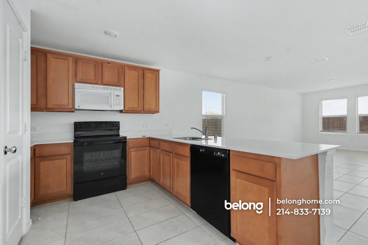 Building Photo - 143 Plumcove Dr