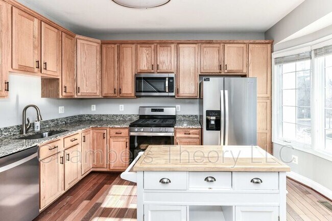 Building Photo - 2017 Capstone Cir