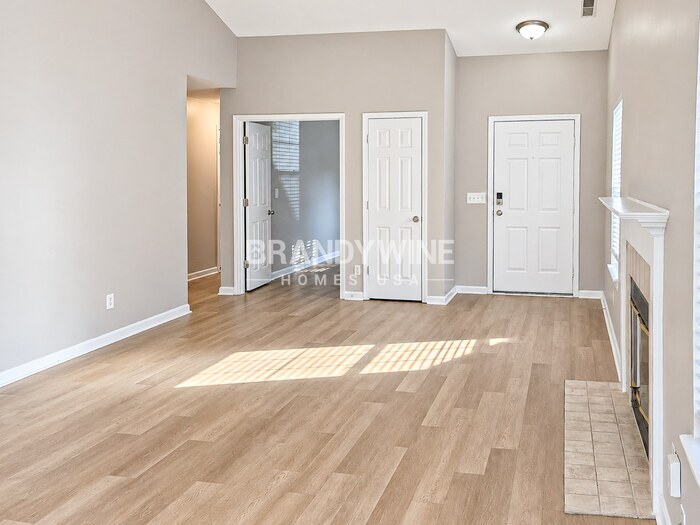 Building Photo - 8446 Country Meadows Dr