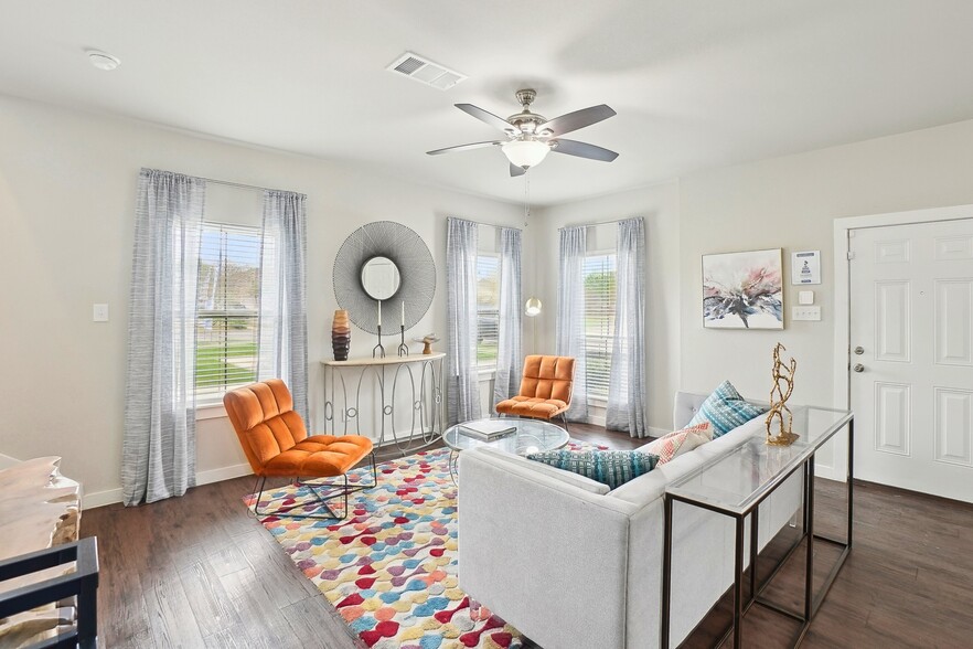 Primary Photo - Townhomes at Princeton Meadows
