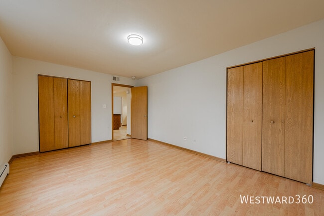 Building Photo - 660 Piper Ln