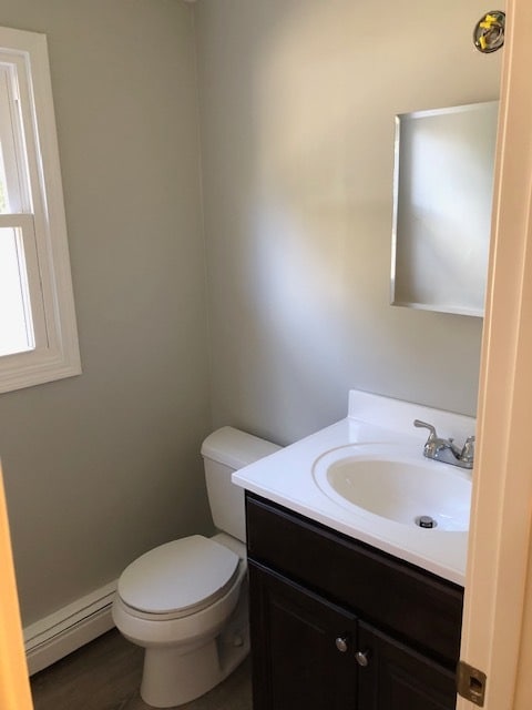 1/2 bath downtsairs - 940 W Main St