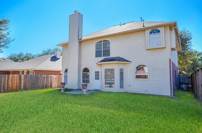 Building Photo - 21210 Woodland Green Dr