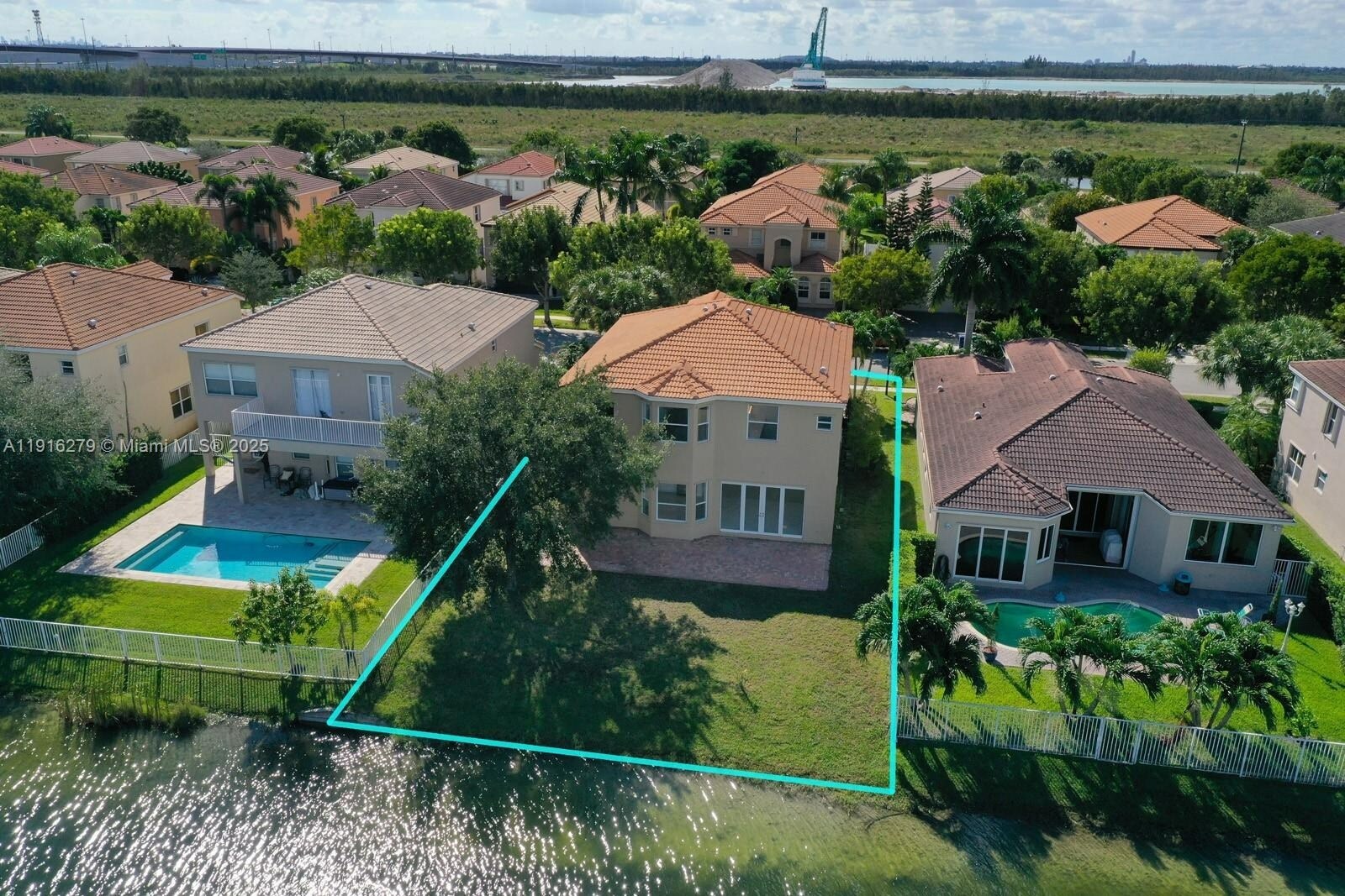 Building Photo - 15711 SW 53rd Ct