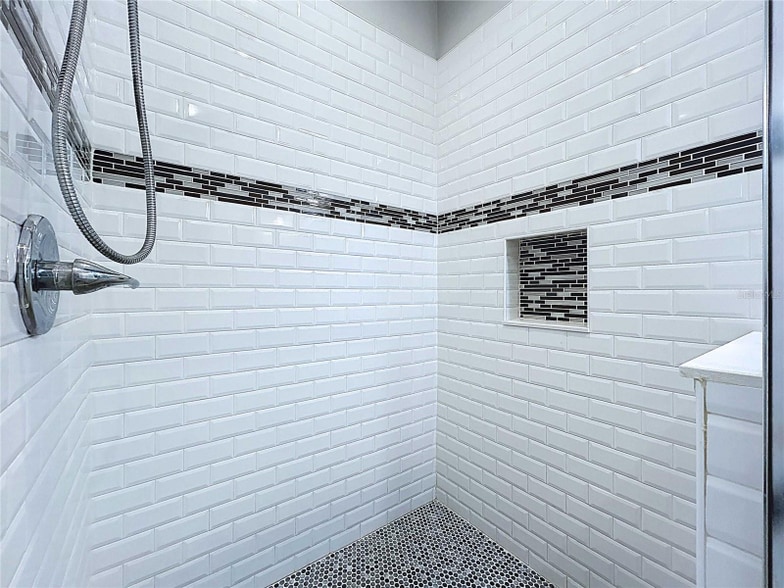 Building Photo - 1806 E Ellicott St