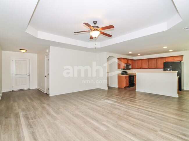 Building Photo - 1254 Clancy Dr NE