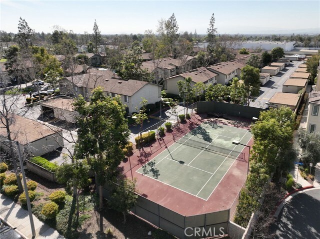 Building Photo - 960 E Bonita Ave