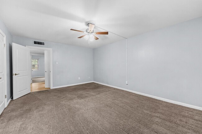 Building Photo - 5237 Arboles Dr