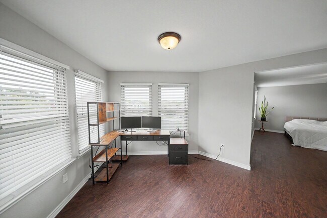 Building Photo - Spacious Home with Office, Game Room & Solar Panels Near Randolph AFB - Realtor Commission: $500