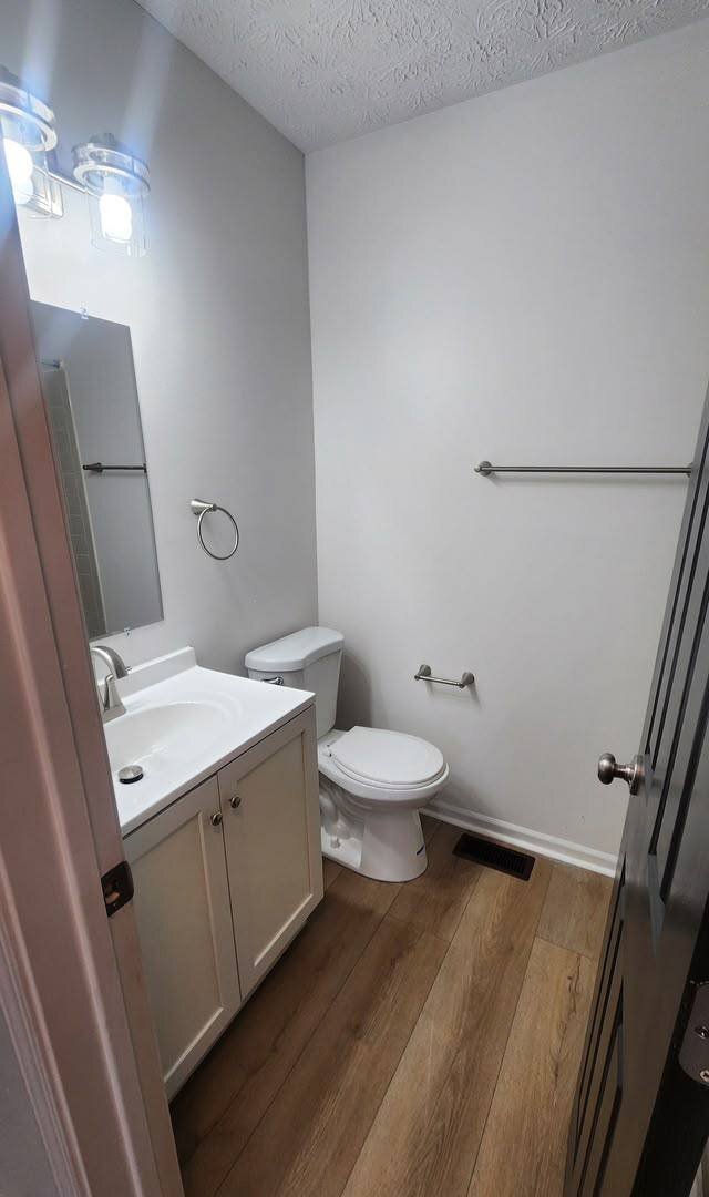 Building Photo - 1836 Queensbridge Cir