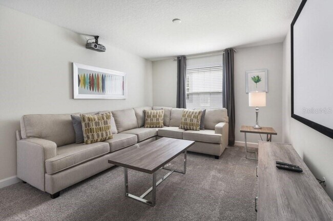 Building Photo - 1560 Flange Dr