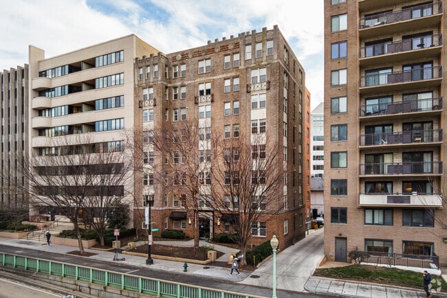 Building Photo - The Grant