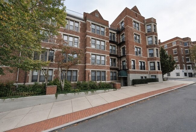 Building Photo - 1486 Commonwealth Ave