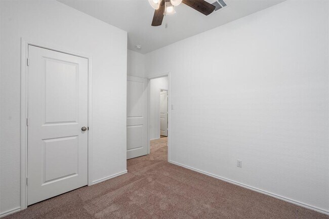 Building Photo - 416 Bullhead Rd