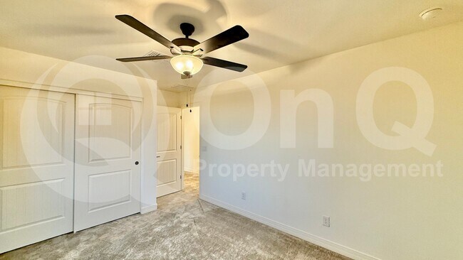 Building Photo - 1235 W Sparrow Dr