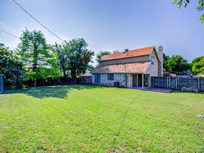 Building Photo - Beautifully Remodeled 2-Story Home with Primary Suite Downstairs – Move-In Ready!