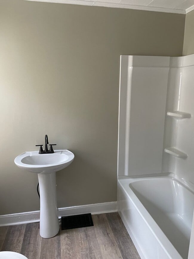Building Photo - 3 Bedroom 1 Bath in Carlisle, PA!