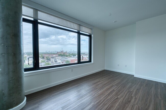 Building Photo - 957 Broadway
