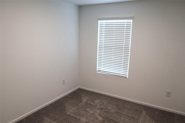 Building Photo - 15317 Dapple Blf Ln