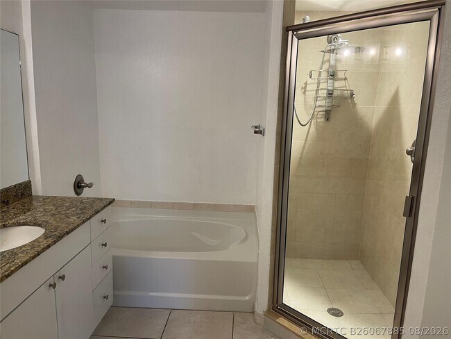 Building Photo - 1830 Radius Dr